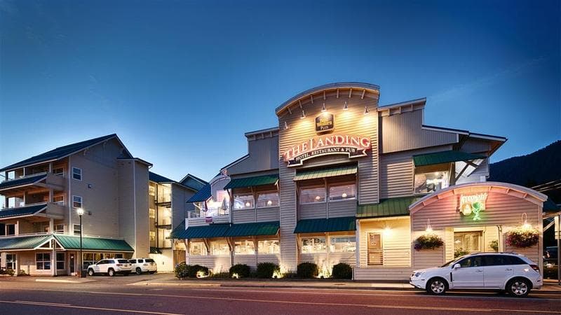The Landing Hotel & Restaurant 2