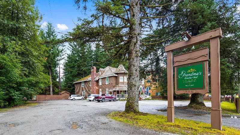 Best Western Grandma's Feather Bed 3