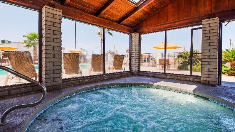 Best Western Plus King's Inn & Suites 2