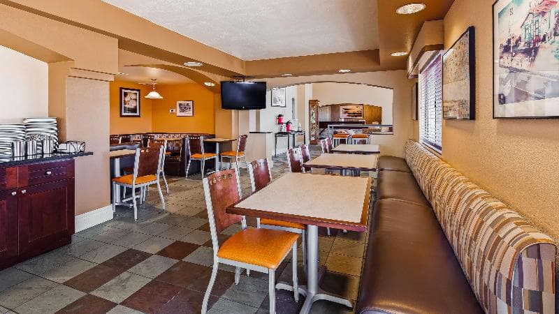 Best Western Plus King's Inn & Suites 3