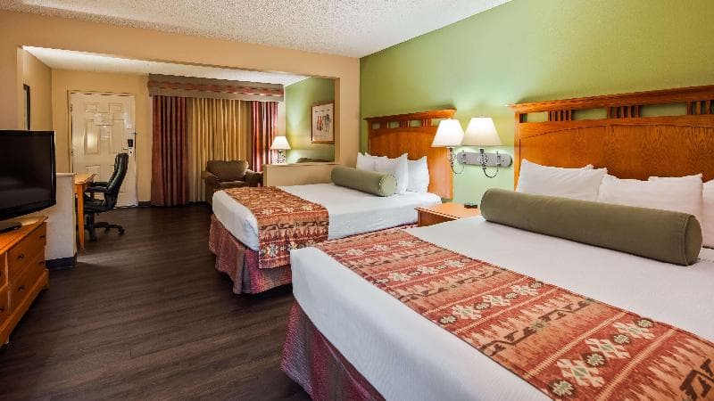 Best Western Plus King's Inn & Suites 4