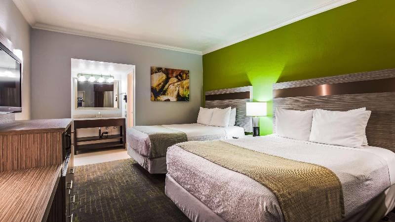 Best Western InnSuites Phoenix Hotel & Suites 5