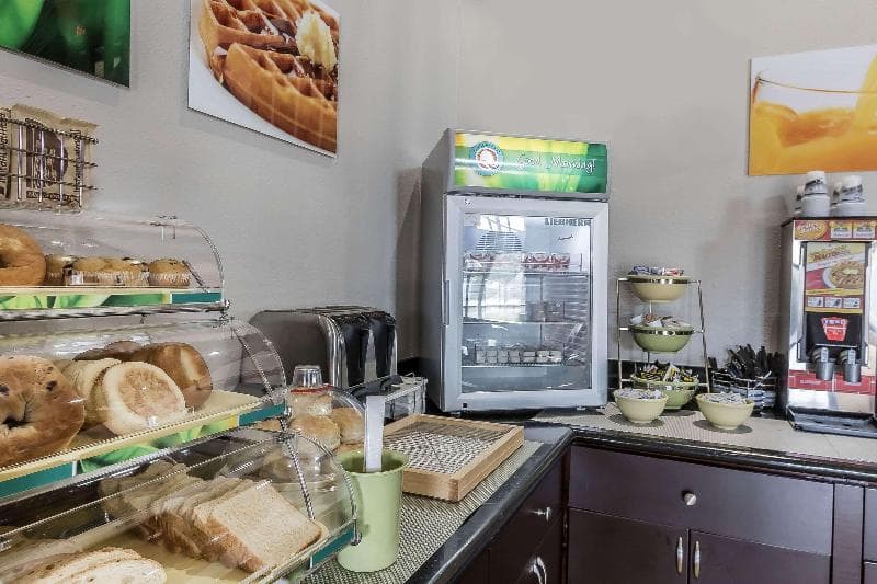 Quality Inn & Suites 5