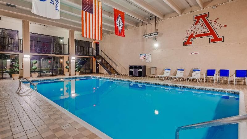 Best Western Windsor Suites 5