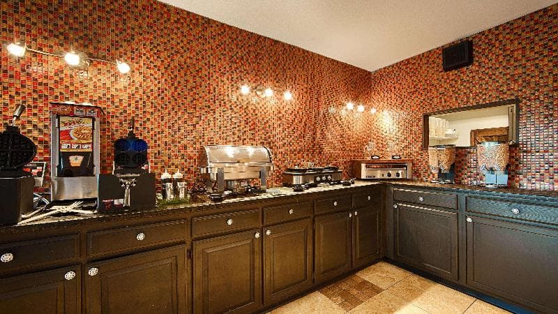 Best Western Windsor Suites 2