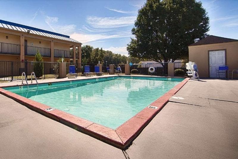 Days Inn by Wyndham Little Rock South 4