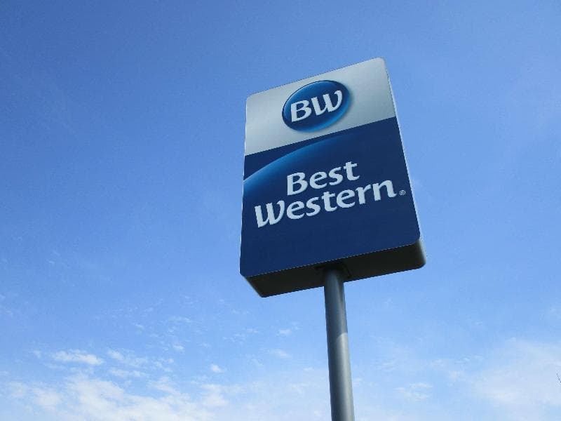 Best Western Presidential Hotel & Suites 3