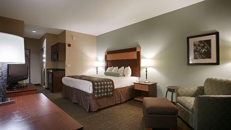 Best Western Plus Texarkana Inn & Suites 5