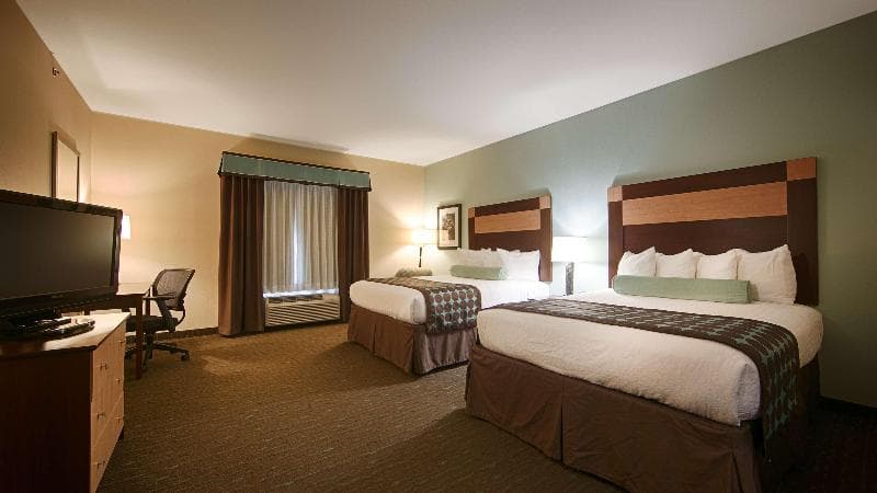 Best Western Plus Texarkana Inn & Suites 4