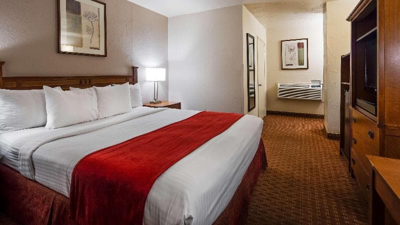 SureStay Hotel by Best Western Blythe 3