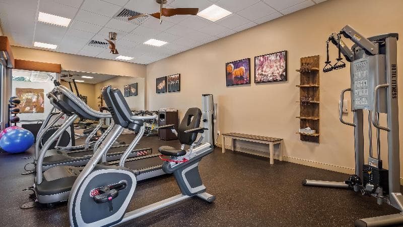Best Western Plus Black Oak 2