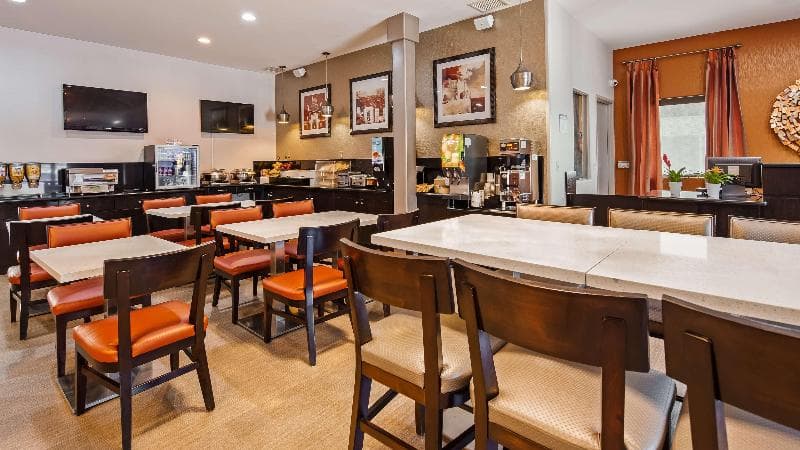 Best Western Royal Palace Inn & Suites 2