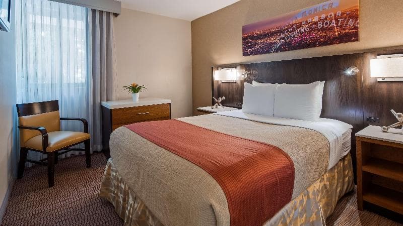 Best Western Royal Palace Inn & Suites 3