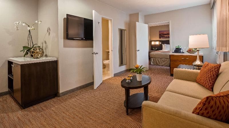Best Western Royal Palace Inn & Suites 4