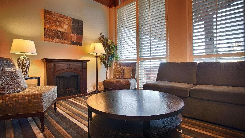 Best Western Valencia Inn 4
