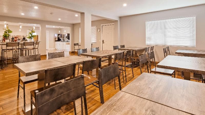 Best Western Plus Ontario Airport & Convention Center 5