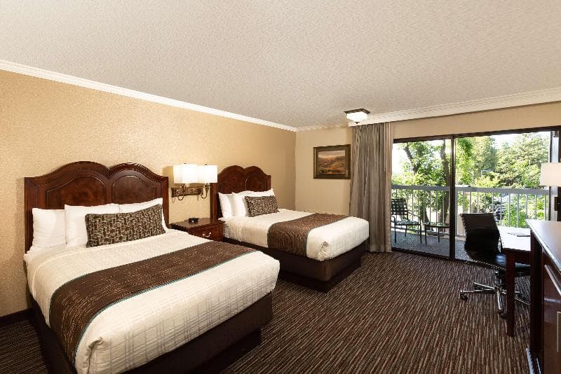Best Western Plus Inn at the Vines 3