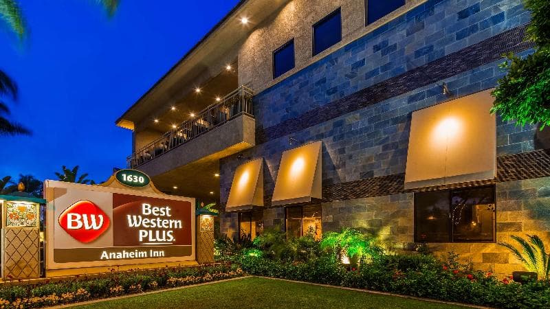 Best Western Plus Anaheim Inn 2