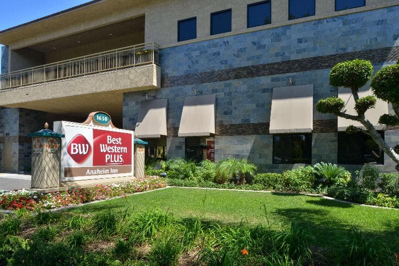 Best Western Plus Anaheim Inn 3