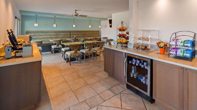 Best Western Plus Monterey Inn 2