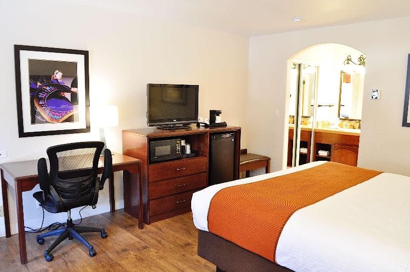 Best Western Rose Garden Inn 4