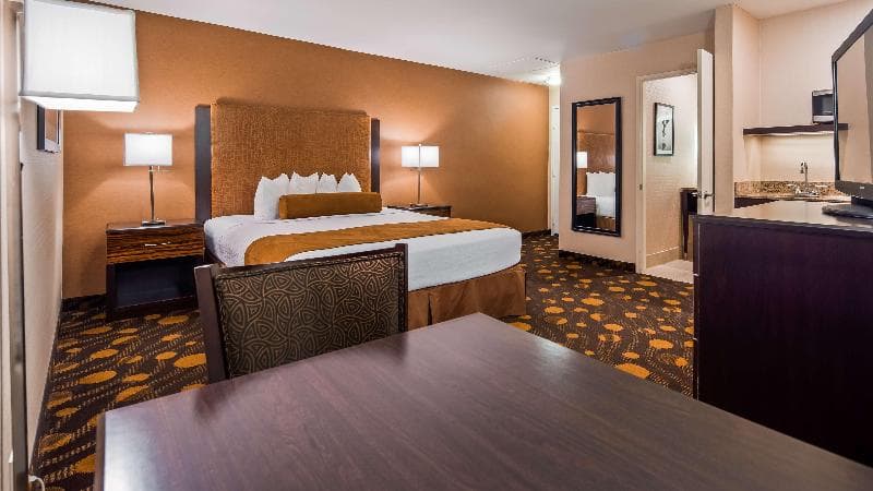 Best Western Plus Suites Hotel Coronado Island 3