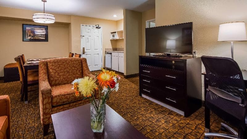 Best Western Escondido Hotel 5