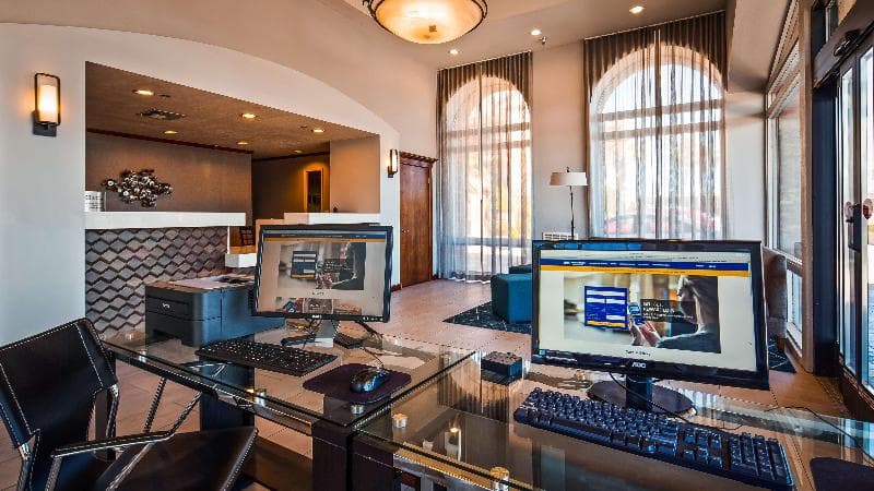 Best Western Plus Executive Inn & Suites photo 1