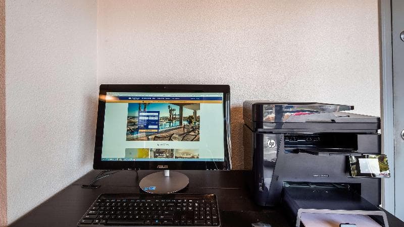 Best Western Plus Executive Suites photo 1