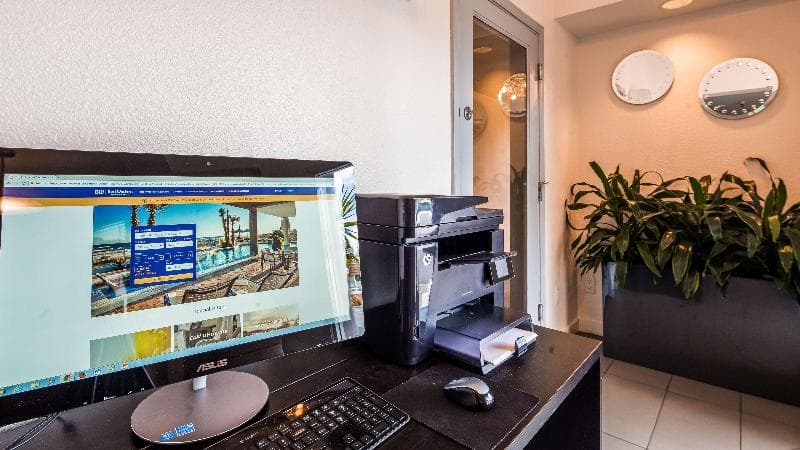Best Western Plus Executive Suites 4