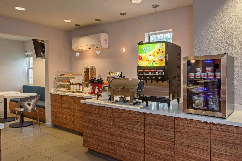 Best Western Plus Executive Suites 5