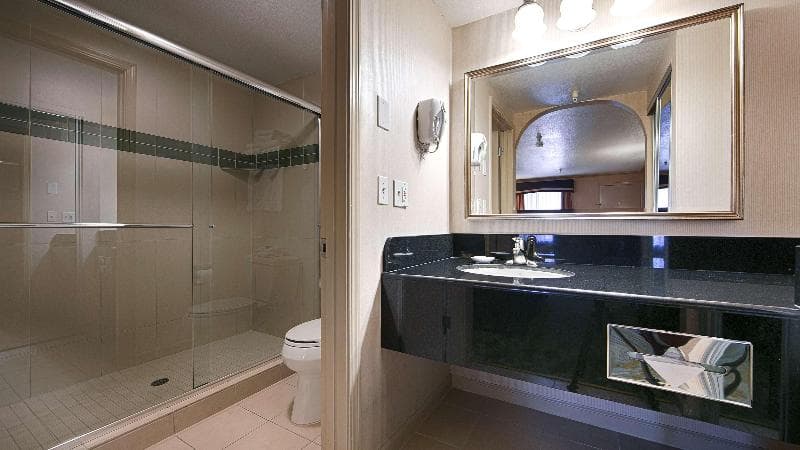 Best Western Plus Executive Suites 2