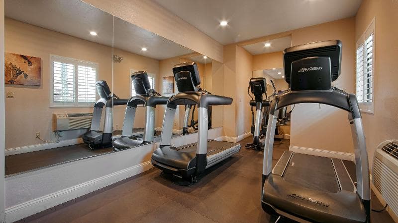 Best Western Plus Brookside Inn 2