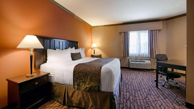 Best Western Plus Brookside Inn 4
