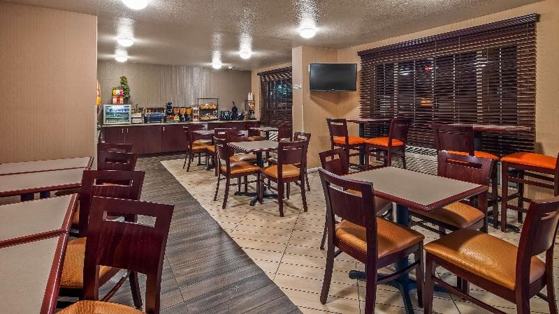 Best Western Luxury Inn 5