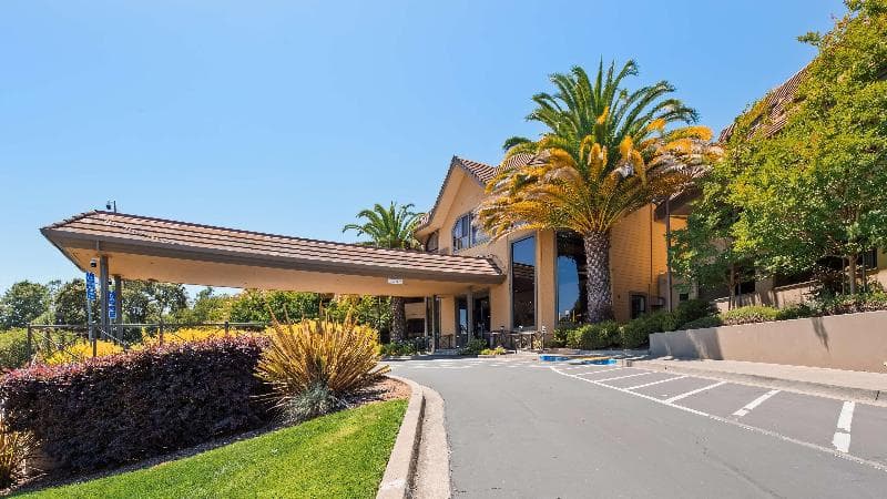 Best Western Plus Novato Oaks Inn photo 1
