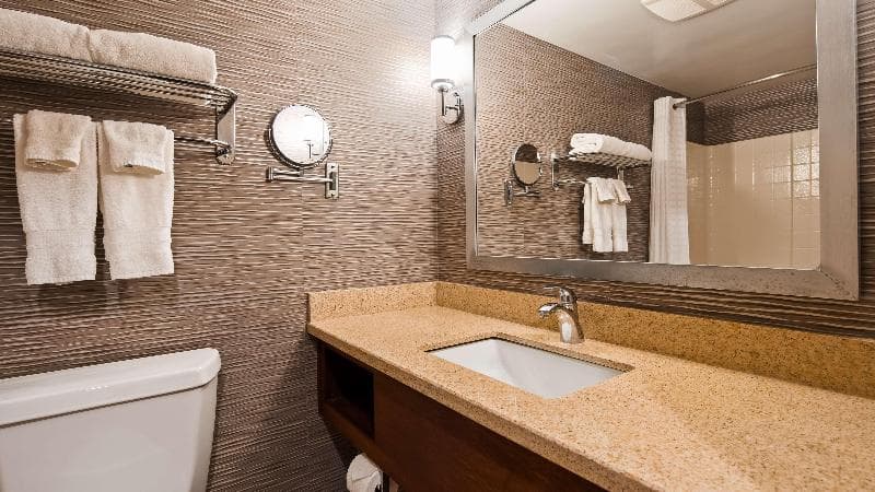 Best Western Plus Rama Inn & Suites 5