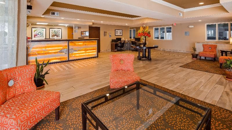 Best Western Plus Airport Inn And Suites 5