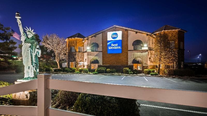 Best Western Liberty Inn 2