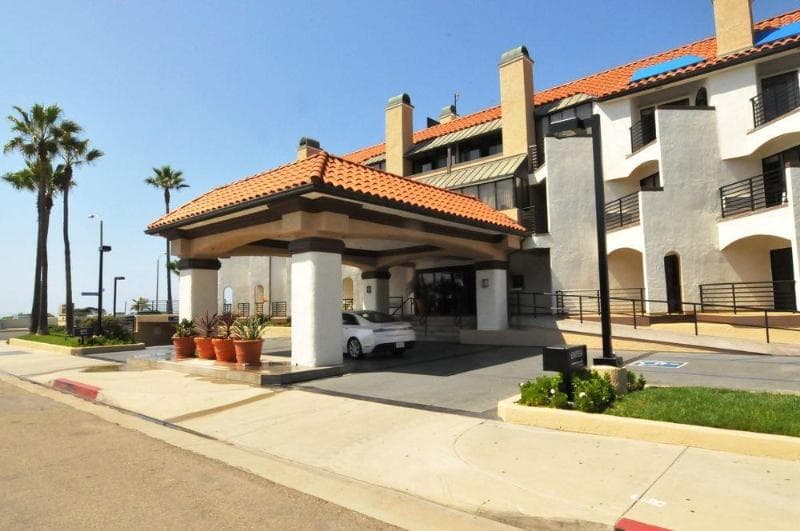 Huntington Beach Inn 3