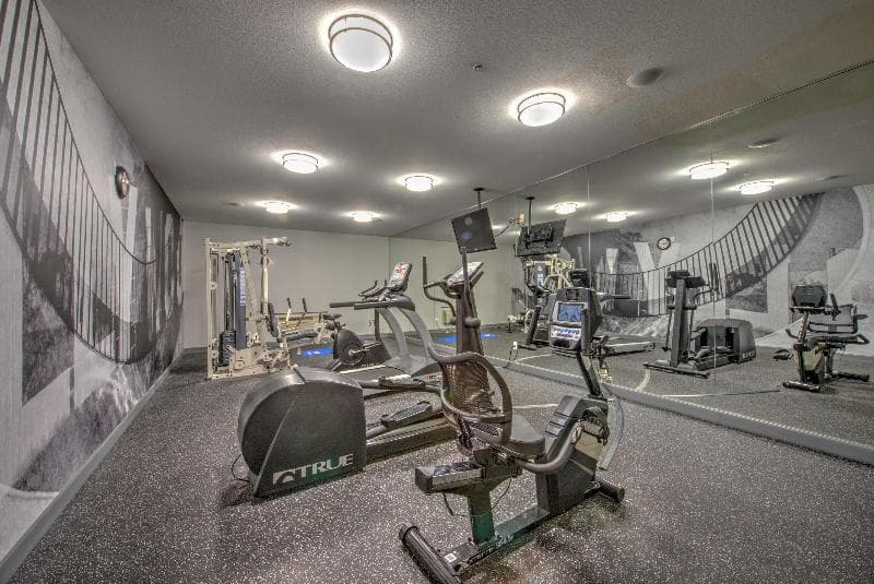 Best Western Plus Media Center Inn & Suites 2
