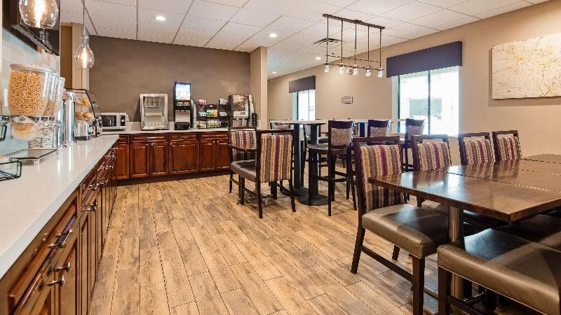 Best Western Plus Hotel at the Convention Center 3