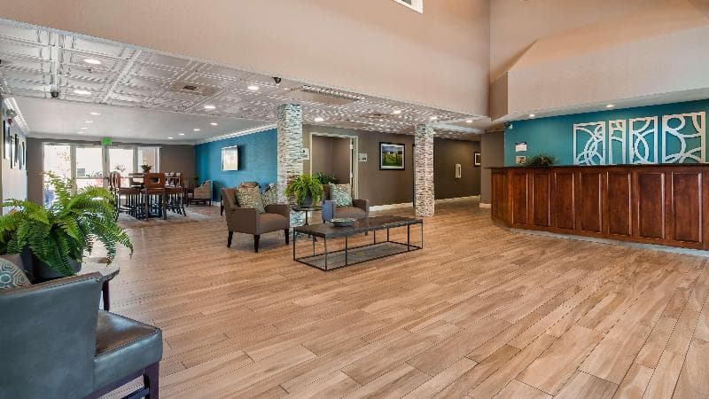 Best Western Plus Vineyard Inn 5