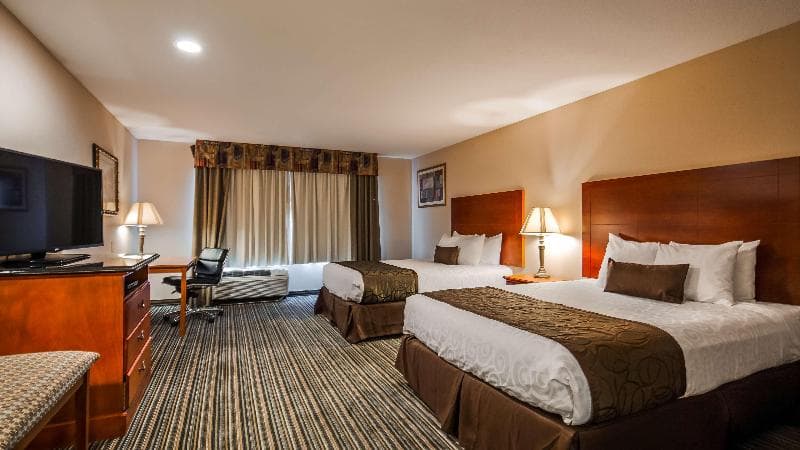 Best Western Plus Twin View Inn & Suites 5