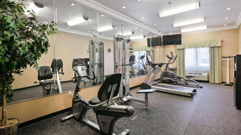 Best Western Plus Wasco Inn & Suites 2