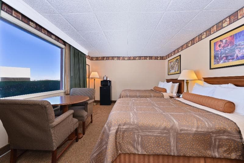 Best Western Movie Manor 4