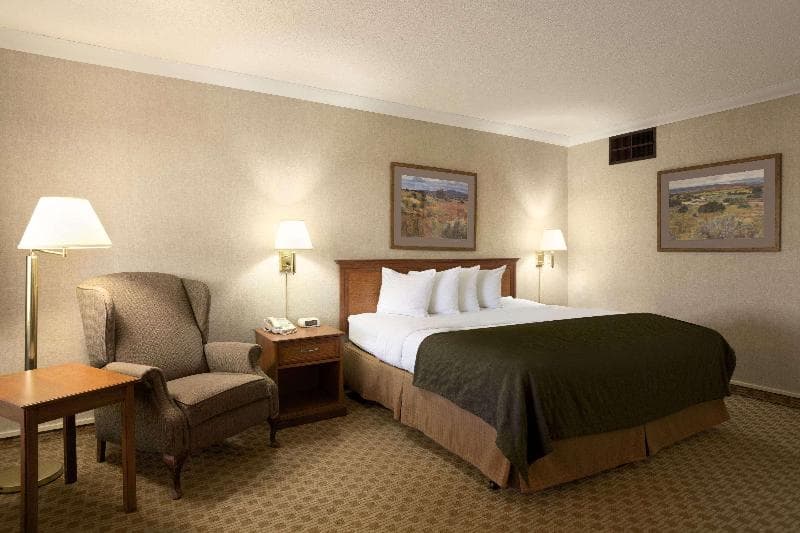 Days Inn & Suites by Wyndham Trinidad 2