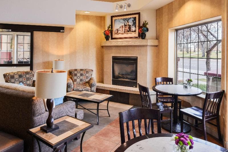Best Western University Inn 4