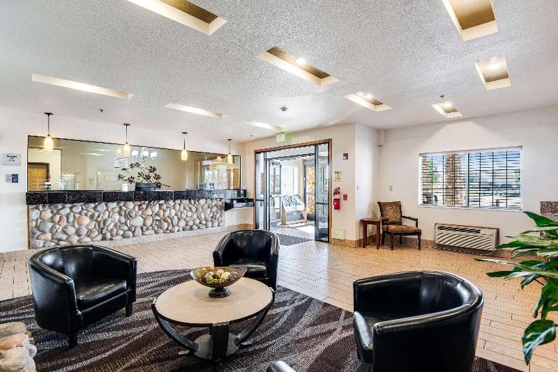 Best Western Firestone Inn & Suites 4