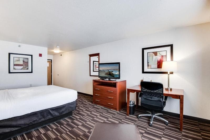 Best Western Firestone Inn & Suites 5